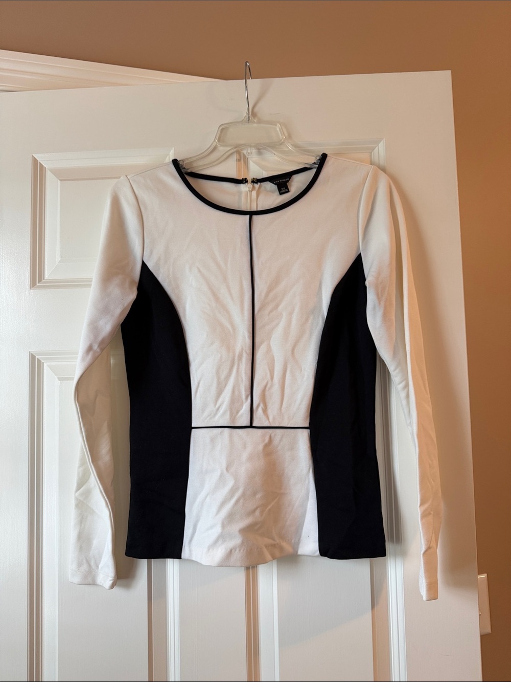 Ann Taylor Black & White Long-Sleeve Contrast Peplum Top